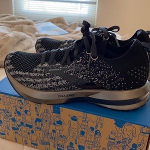 Brooks Levitate 3